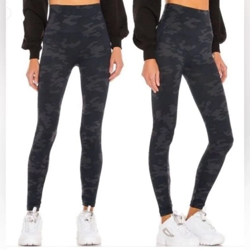 SPANX LAMN Legging Look at Me Now Black Camo Leggings new with tags